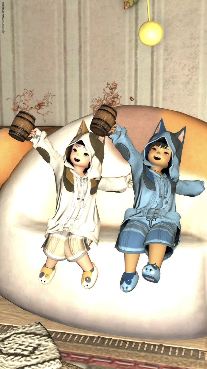 sesuta141's tweet photo. フレのシルヴィたんとSSを撮りました
仰向けに寝たくて　青魔法の自爆をラーニングしたけど
居眠りエモートで仰向け寝出来るらしく
静かに泣いた https://t.co/FqvV7OKHQN