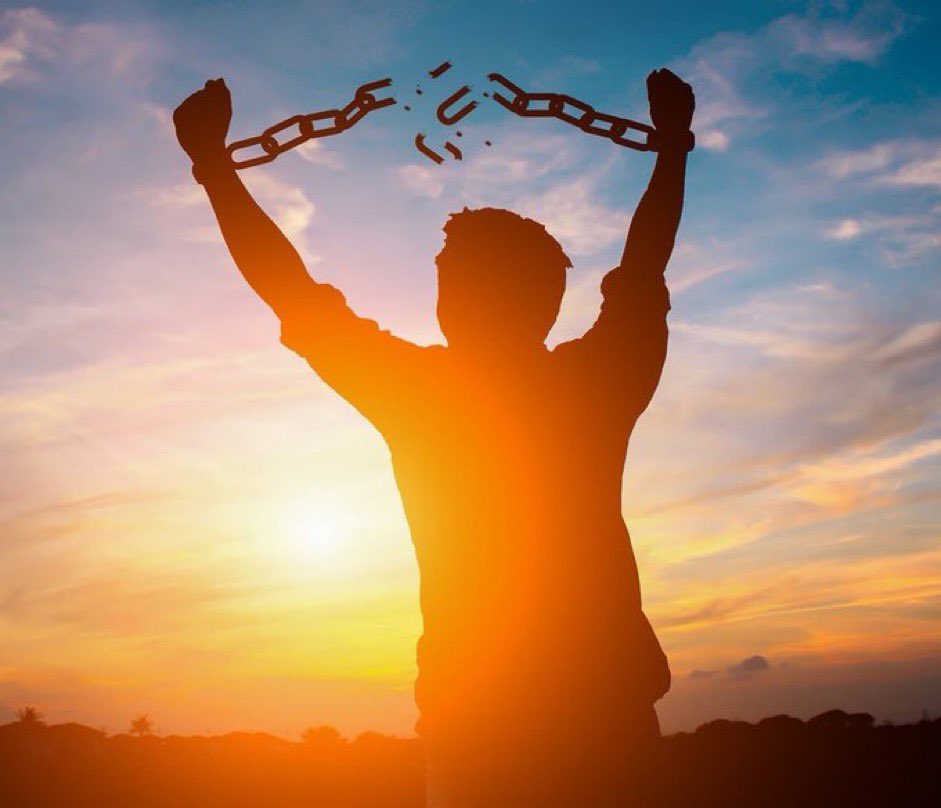 Nexiraluv's tweet photo. knowing “time is going to pass anyway” feels like both of these https://t.co/RFGvENwvVp