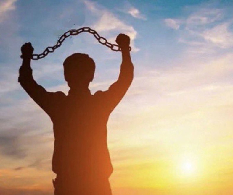Nexiraluv's tweet photo. knowing “time is going to pass anyway” feels like both of these https://t.co/RFGvENwvVp