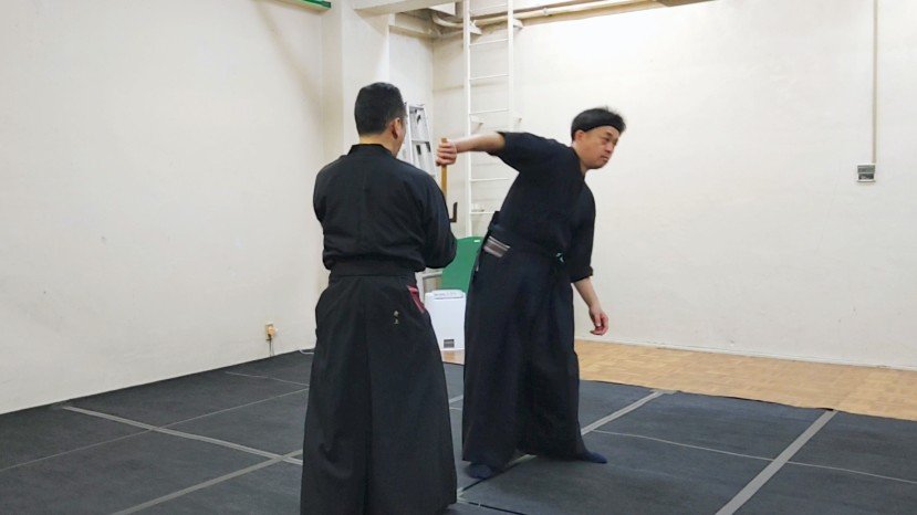 Jittets38's tweet photo. 9/2(水) の #十手捕者工房 
 #江戸十手ノ会  19:00～20:30
・学生、一般
・初回1,500円、2回目～3,300円(税込)
　学割、割引チケットあり

９月より毎週水曜19時～
水曜教室としてスタートします！
平日の夜に #十手術 学んでみませんか？

#新宿 #高田馬場  #十手教室 https://t.co/ouM1Ya0Ps7