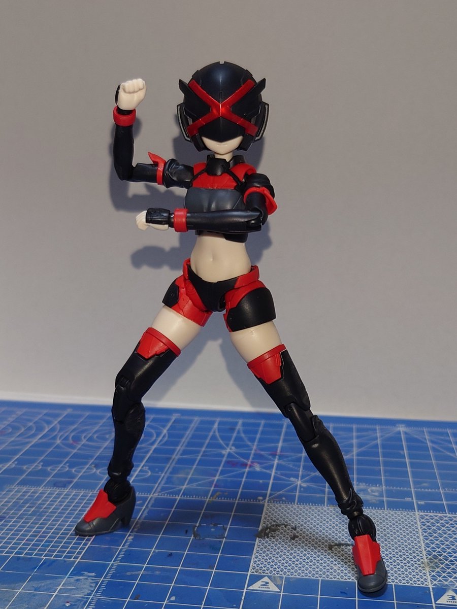 kiyoshimaru01's tweet photo. オプションパーツセット29、アクションウェアβカラーＢ。
30MSの特に決まった誰っていうのがない、可動ボディアイテムとでも言うべきもの。
組み替えやヘアスタイル、他30MSで遊び幅を出す製品ですね。
βなので２号的ポーズ。
そしてお胸は３種類。このご自由さも魅力…😌
#30MS
#アクションウェアβ https://t.co/pW9FNkmLBx