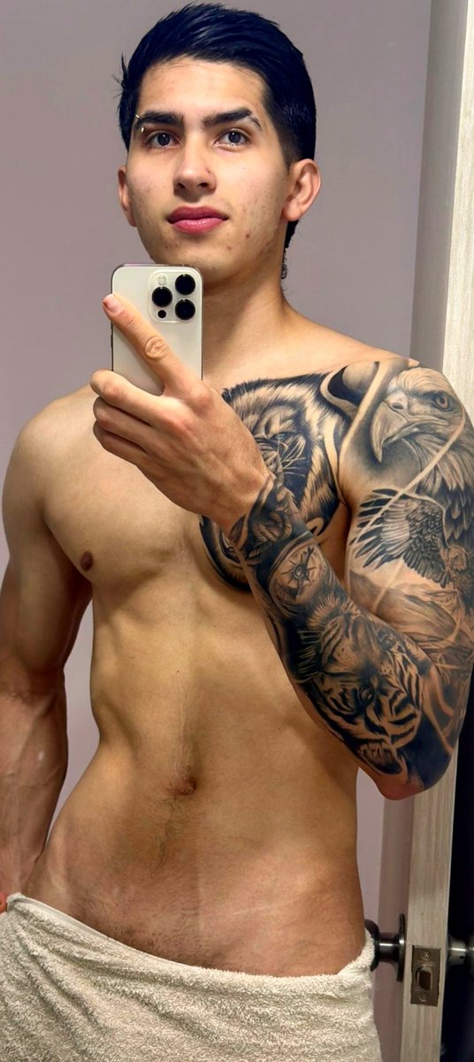 Johans13286's tweet photo. @Cristian_MZT Tengo 22 años y verga  me mide 21 cm y soy colombiano puro Barranquillo DM plis🍆🥵🇨🇴 https://t.co/ZAafNOXxqG