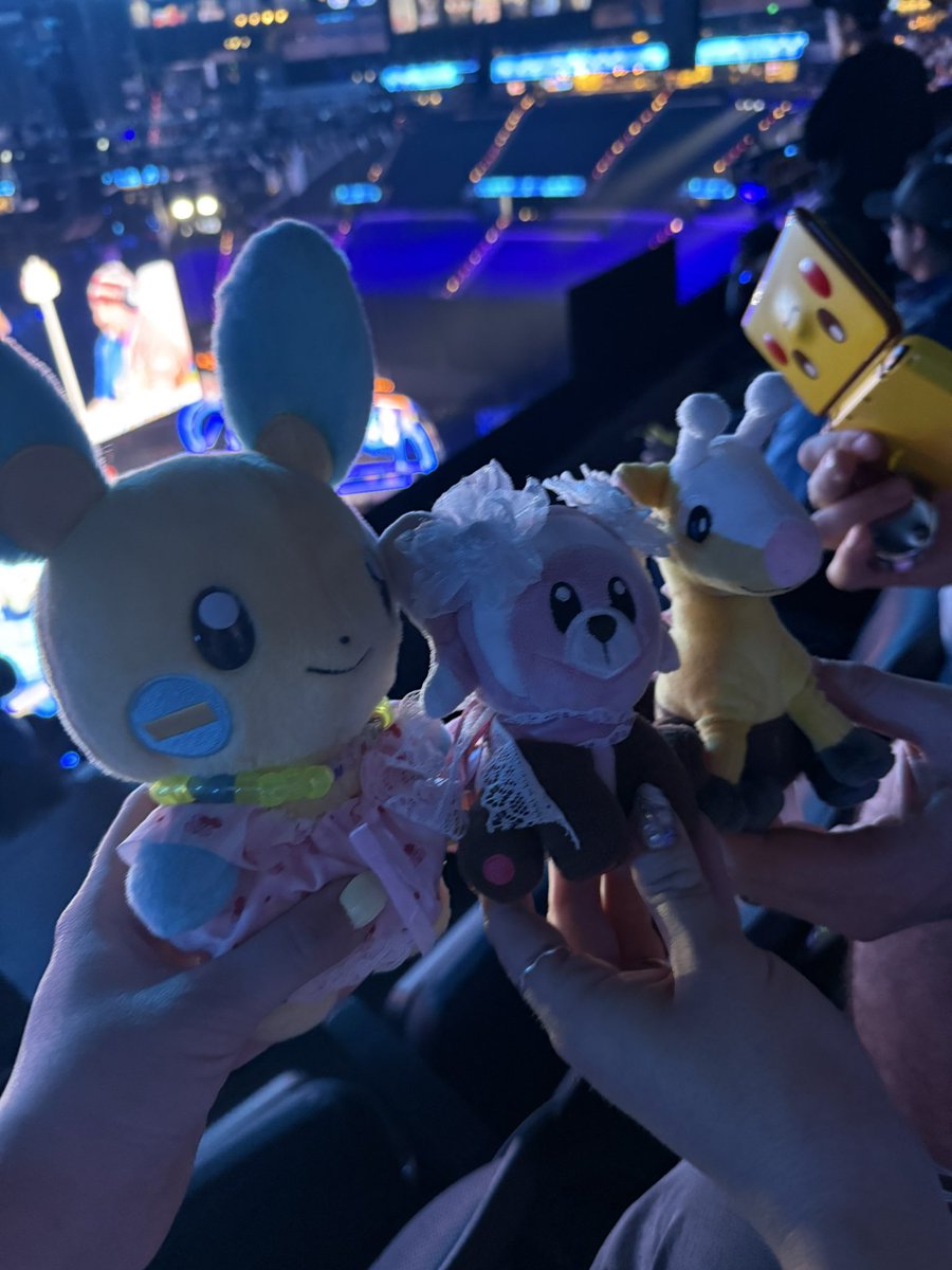 heysapphie's tweet photo. This VGC finals was absolutely CRAZY!!!!! 

thank you to @Pokemon for the #free_access for this insane event! https://t.co/k32QPzajtH