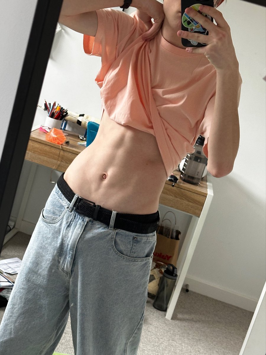 codypeesalot's tweet photo. Lemme see them post like this 😋
I lovee mirror pics, cos im hot
#abdl #twink https://t.co/UEyK3nJvEd