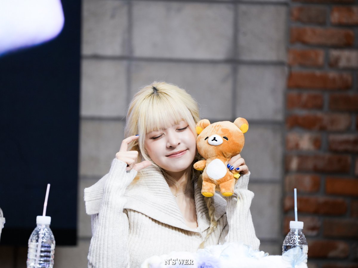 __NSWER__'s tweet photo. 260124 MAKESTAR

#NMIXX #엔믹스 #LILY #릴리 https://t.co/JTIyIRpqLr