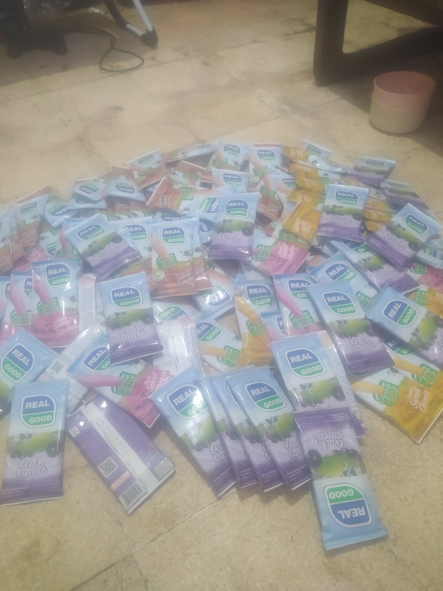imasputra12's tweet photo. Sudah beli realgood allah ya 😍 

Saya jual es realgood
Rp 2.500,- pcs
Ini foto stock 140
Wa 0895410709019 atau DM
Scan QR orang baik Terima kasih rezekinya Amin 🤲🏻 

Buat beli baru tangga kayu atau bersih mandi, cat putih wallpaper
#rezeki #bisu #tuli #beli #jual https://t.co/F7tJUz6GSo