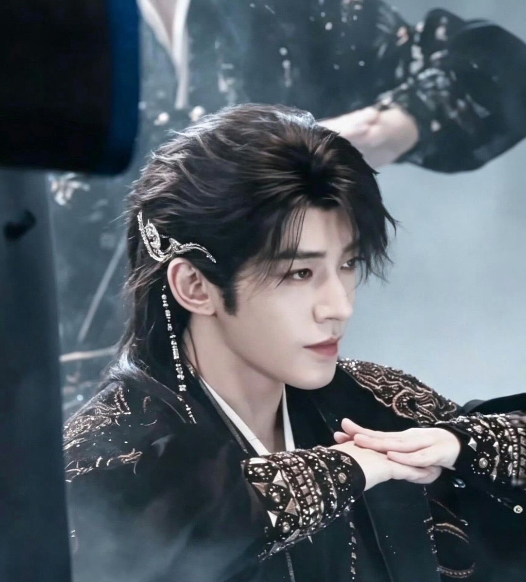 MonsterDW0226's tweet photo. ซือขวงหลาน��วอร์ชั่นที่หล่อกว่าเมะ คือเวอร์ชั่นเติ้งเหวย!!! 
#เติ้งเหวย #ซือขวงหลาน 
#邓为 #司狂澜 #百妖谱
#เล่าขานตำนานปิศาจ 
#邓为司狂澜 #BaiYaoPu https://t.co/jgAMMt8qn4