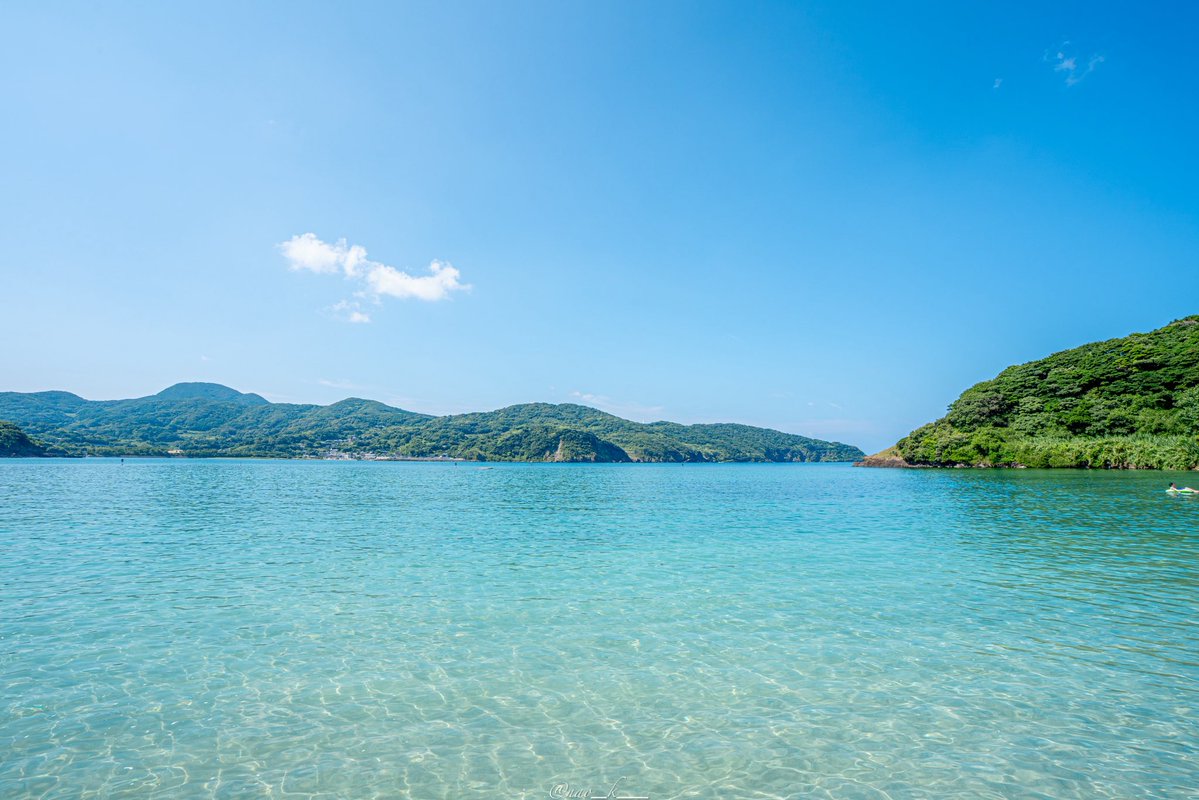 nao_k__'s tweet photo. 長崎県平戸市 人津久海水浴場

今夏の思い出。夏色のビーチと青空 https://t.co/cq4bKORnG1