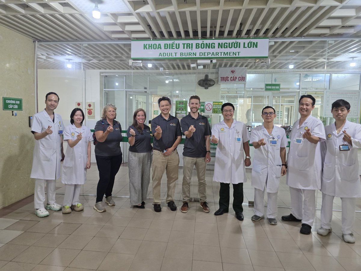ISBIWORLDBURN's tweet photo. The ISBI Burn Center Assessment Program team is working alongside colleagues from the Vietnam National Burn Center in Hanoi Vietnam
#ExchangingKnowledge #AdvancingBurnCare https://t.co/SLyQCo4wnB