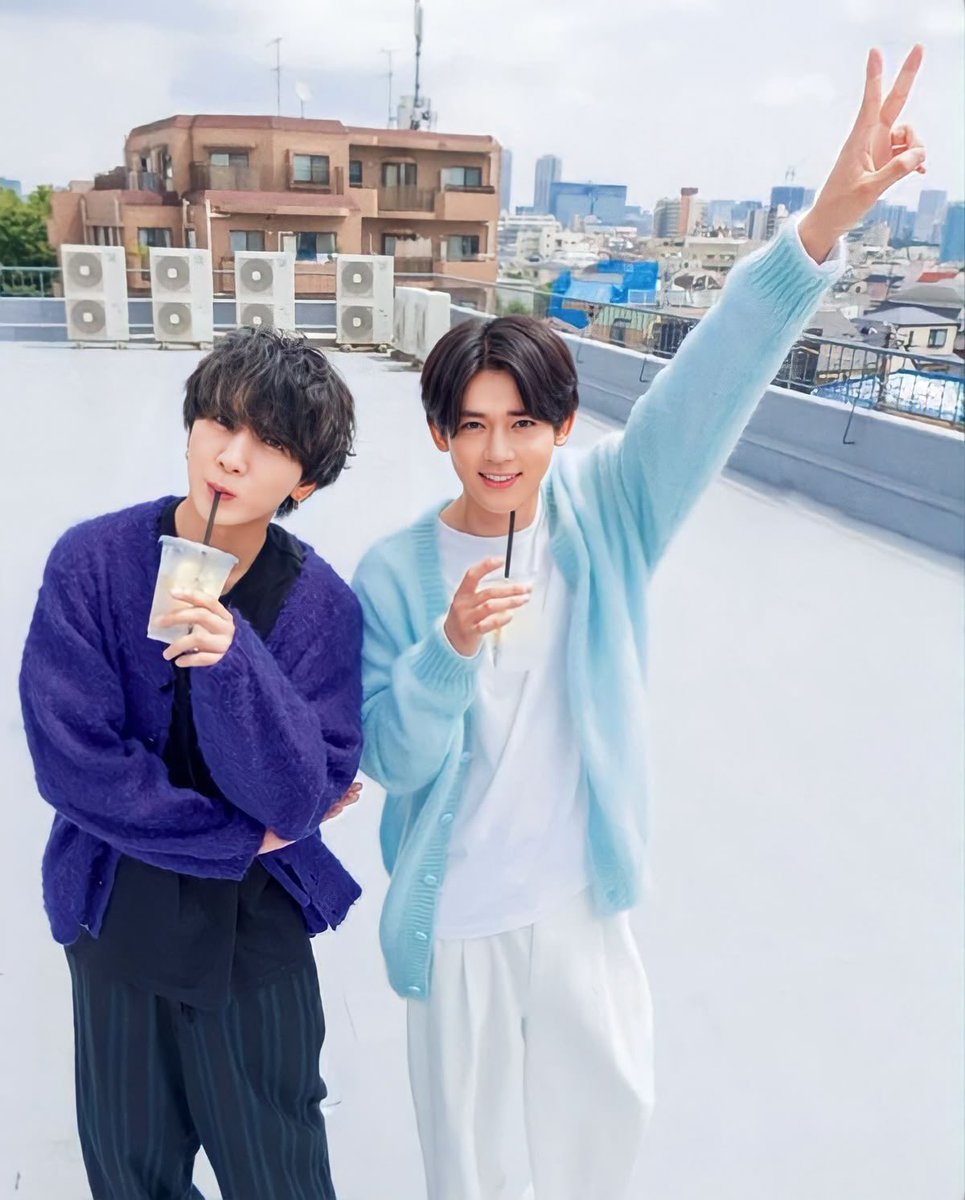west_kn730's tweet photo. 藤井流星 小瀧望 顔 https://t.co/hg1QMu5mbT