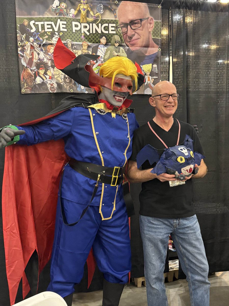 voiceoverprince's tweet photo. Wow! What a weekend at #powermorphocon!! PART 1 - (1) Myotismon cosplayer; (2) 1st time meeting Carol Hoyt aka Autie Divatox from the tv series of #powerrangersturbo; (3) Piedmon cosplayer; (4) #beetleborgs 30th Anniversary reunion https://t.co/eiRtwiG3t8
