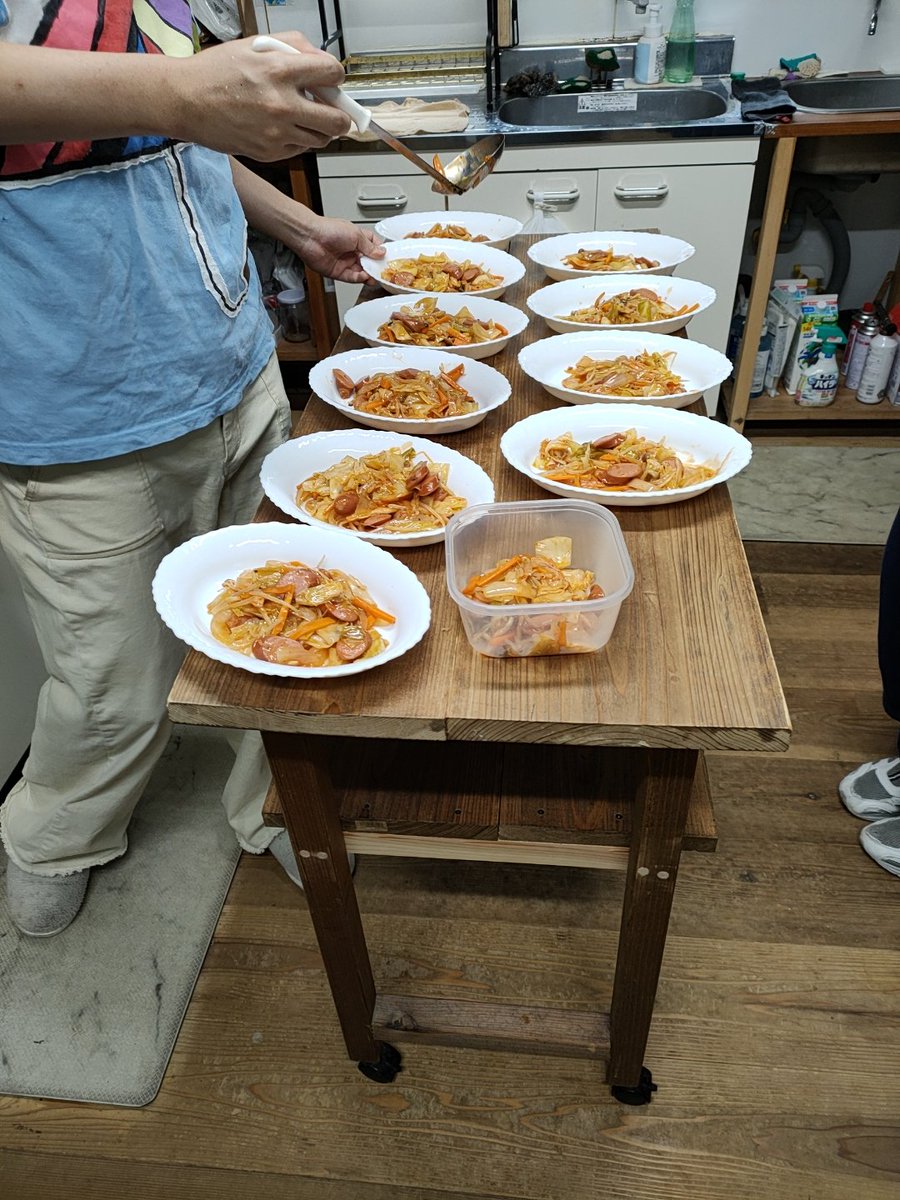 EPSChiroba's tweet photo. 今日のお昼は野菜炒めケチャップ味です。野菜たっぷりに珍しいケチャップ味で美味しいです。 https://t.co/rTgwviQb8h
