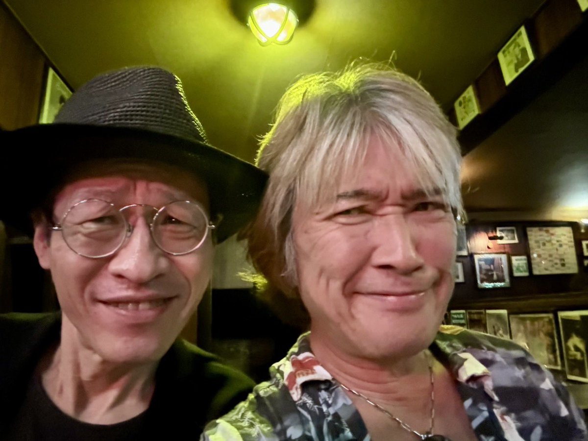 syoheimuto1228's tweet photo. 昨夜はお疲れ様でした！NAOKIさん最高です！また一緒に演りたいですね〜。今度はサザンのカバーですかね。

#naoki
#sa
#武藤昭平
#syoheimutoは https://t.co/1RxSWRZAnk