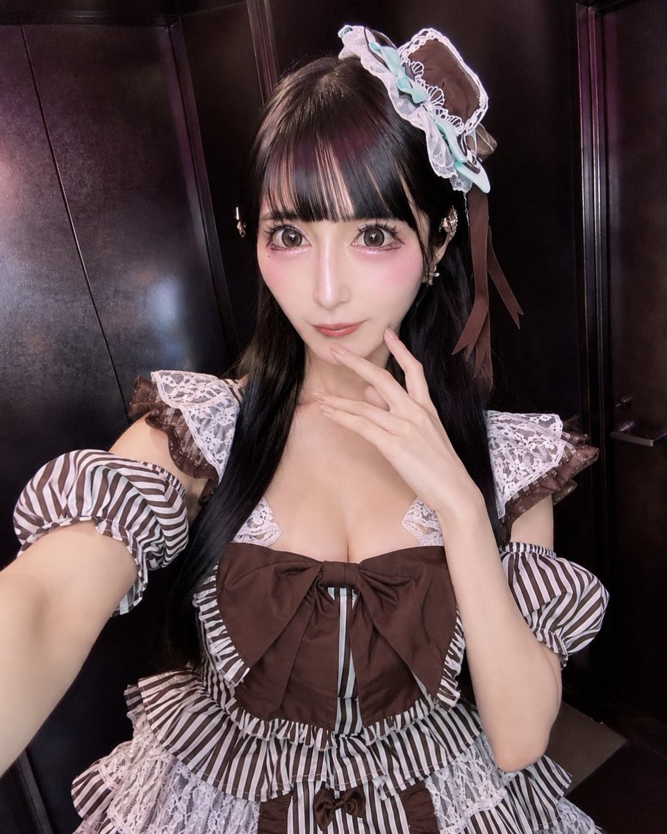 ando_moachan's tweet photo. おはよ、8月ラスト\(^o^)/
今週も頑張ろう🥰 

今週六本木レッドドラゴン久しぶりに出勤します🐉🥃
8/31. 9/1. 9/2. 9/3. 9/4

9/6は撮影会♡楽しみ♡ https://t.co/yQhpTf5dcD