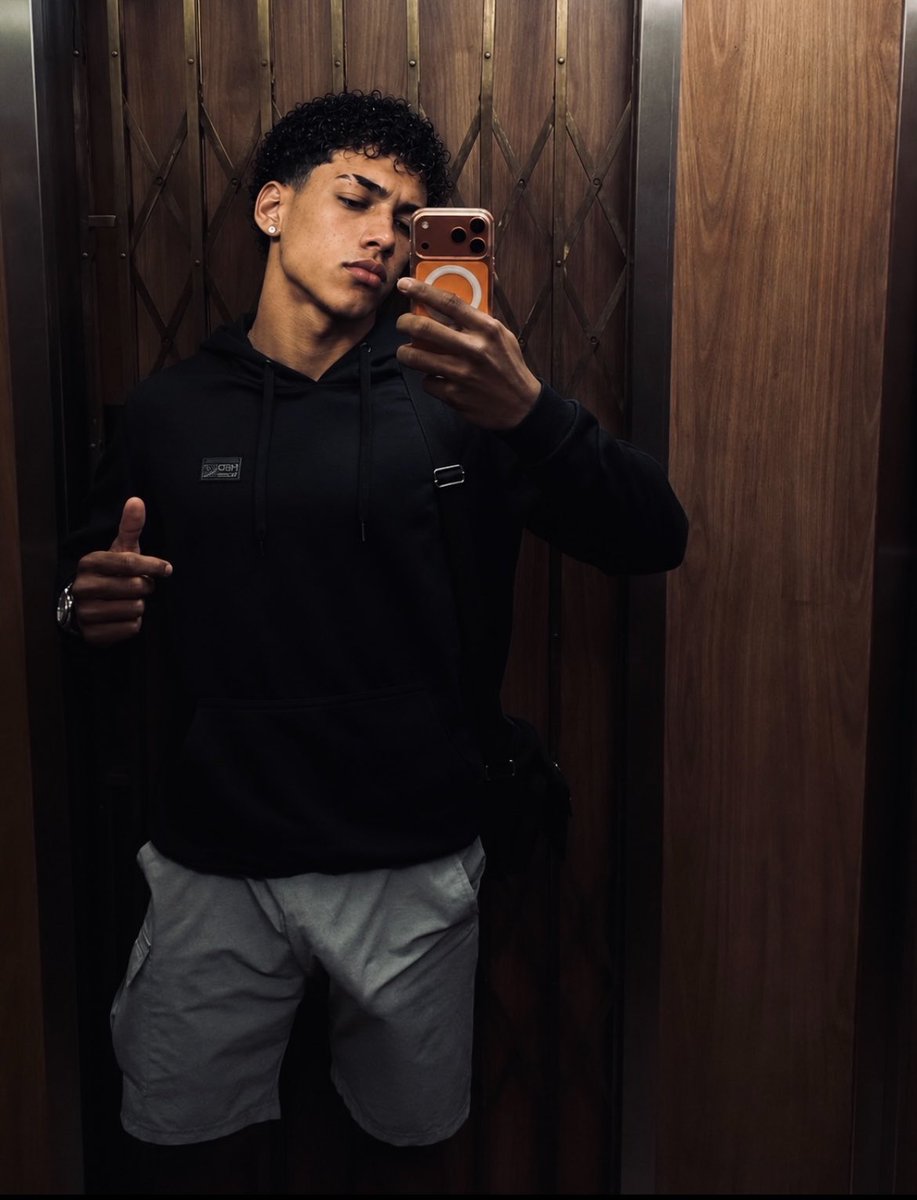 Arthurdnns's tweet photo. Seguindo sempre na humildade pra espantar olho gordo 🤙 https://t.co/oK8oOkh6vK