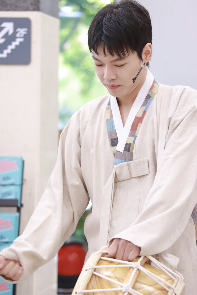 hope__0808's tweet photo. 260809 창작 가무극 <청사초롱 불 밝혀라> 남양주

장씨 아저씨 役 #이한수 배우님🤍 https://t.co/JMpnnKNLPk