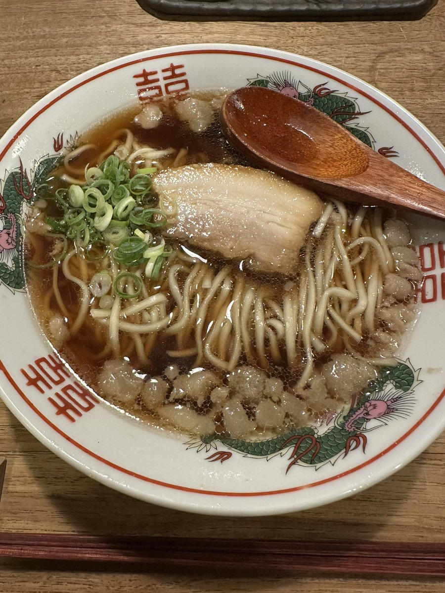 minomano's tweet photo. 美味しいものだらけの尾道2泊3日
デコみかんと塩レモンのジェラート
穴子のおつくり
尾道焼きは砂ずりといか天入り
尾道ラーメン

#本当は推しのライブ 
#おのみちプリンも食べた
#尾道浪漫珈琲のアイスコーヒーも飲んだ
#やはり食べすぎ https://t.co/D55aDQDqke