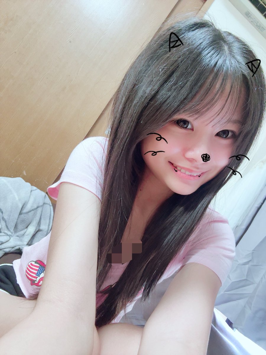 DP_REA420's tweet photo. やほれあ！

今日は夏休みラスト😭
課題に追い込まれすぎてるのでたくさん勉強です( > <。)

今からお昼ご飯食べるよ🍚 ^^
ラーメンかパスタで迷ってるのー！💖

(小声)どっちも食べようかな…🙄💓

みんなはお昼何食べるの？食べたの？
コメントで教えてね！💞 https://t.co/T4Qie1TfWl