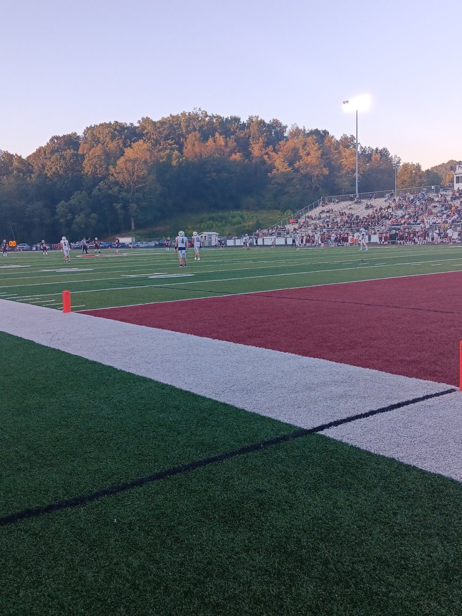 CoachrunLRNEast's tweet photo. LRNEAST GUYS SHOWING OUT IN WEEK 1 MATCH UP.
#LRNEAST #ELITE400 #GETRECRUITED @LANCEOSRN @MatthewCon20 @jakebritton53 https://t.co/qwZlMK5jzT