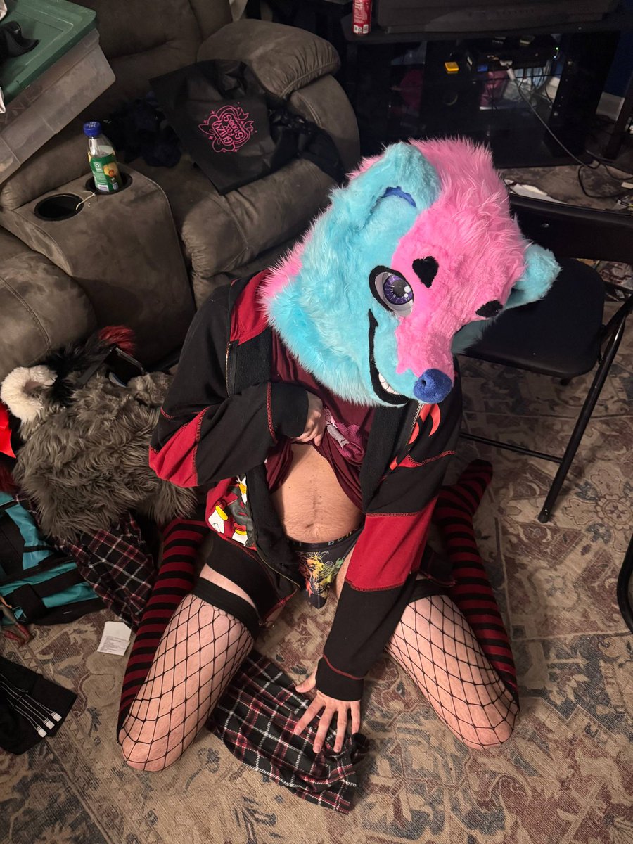 doomtoxicyaoi67's tweet photo. https://t.co/ApV9ZCXz9Z