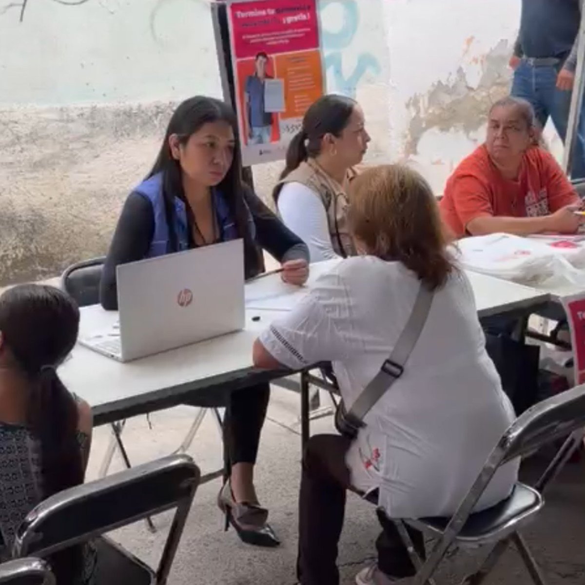 IFDPJalisco's tweet photo. Estuvimos en la Feria de la Paz en la colonia Las Juntitas, Tlaquepaque, llevando los servicios gratuitos del Instituto Federal de Defensoría Pública a las familias que más lo necesitan.
¡Acércate a nosotros!
Defensatel 800 224 2426.
#IFDP
#LaCasaQueTeDefiende
#FeriaDeLaPaz https://t.co/9xc1ne9ljr