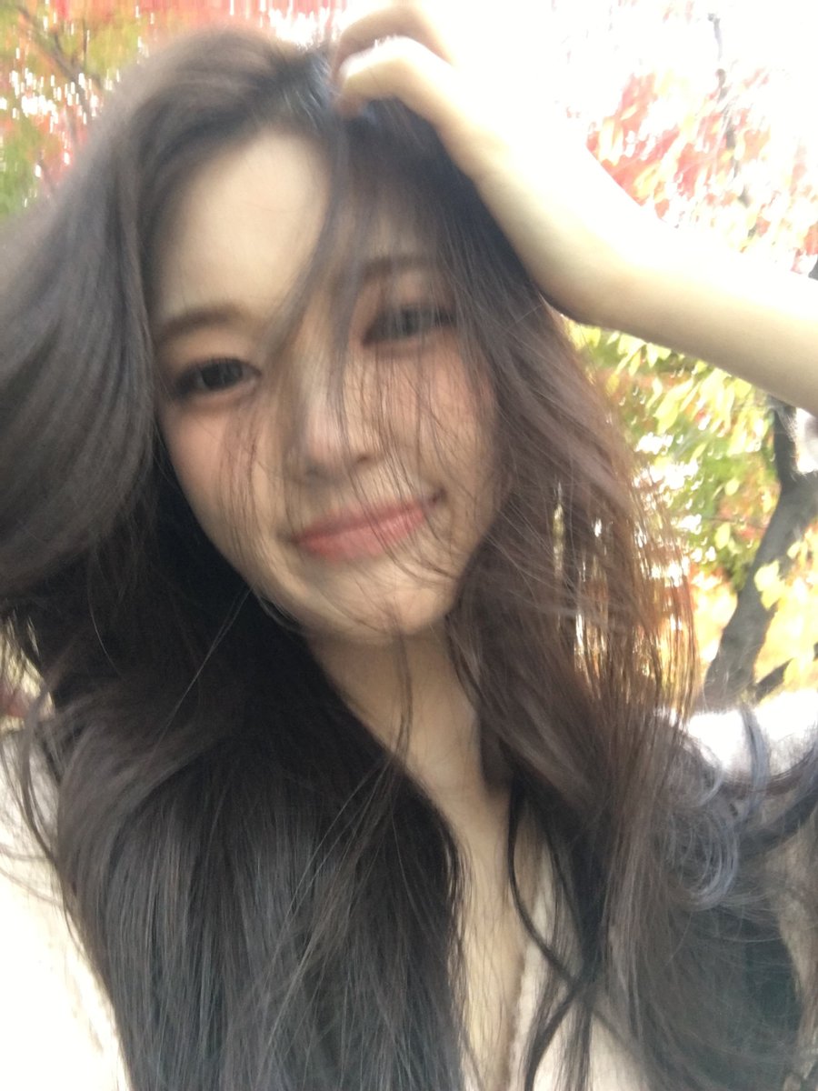dogfomar's tweet photo. 이 날 진짜로 청순한 분위기가 너무 잘 담겨있음..
람님 본인잘알 미쳤네 ㄹㅇ https://t.co/eA7mrxLp7A