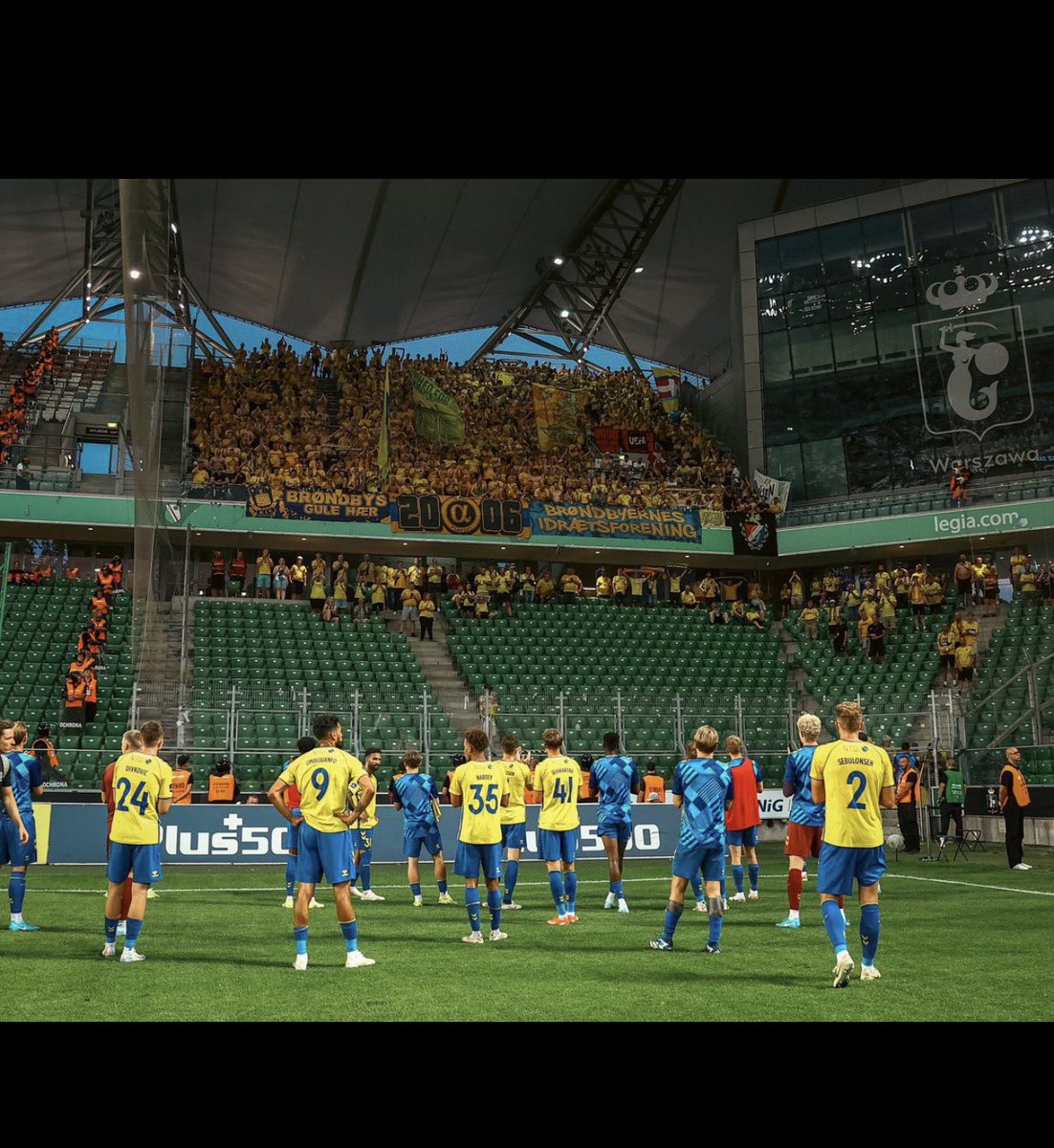 LokaltRentFree's tweet photo. @AS89sky @mark_srensen “Udsolgt til Alle udekampe” 
Samtidig Brøndby fans når der Europa kampe. 
Internt og udenlandsk røvslikkeri  - Det vilde Vestegnen har stadig Europafobi 🤗🤗🤗 https://t.co/HzgRLIJxqq