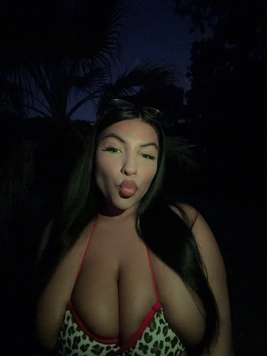decia277's tweet photo. HELLOOOO WELCOMEEE YOU GET TO SEE THE SIDE OF ME NOT MUCH HAVE 

join my channel to stay up to date on my bundles and menu : https://t.co/RGndzX1eWs

here is that free link : https://t.co/HmgbgAO0uq

I don’t do meets❌ 

text me let’s have some fun!🌶️😛 https://t.co/TYxZim3IjZ