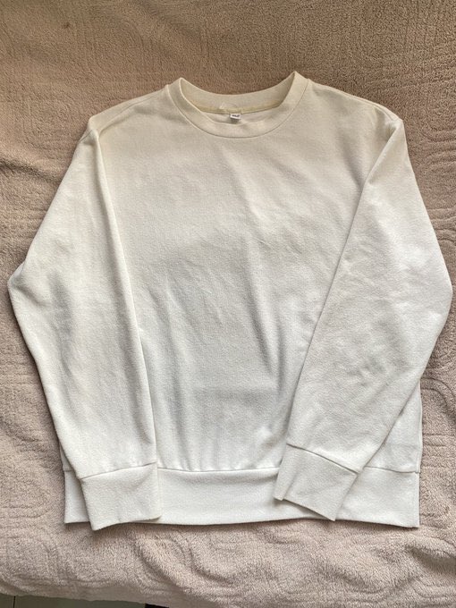 calasbt's tweet photo. wts preloved

uniqlo fleece t-shirt (off white) size S - 40K

bahannya fleece lembuut bgt, ngga nerawang &amp; ngga panas. overall good condition, cuma ada beberapa titik noda tipis tp ga noticeable (foto 3)

SPLIT PAY ONLY! sisain 10k untuk co shopee
harga nett yaa https://t.co/gcTe8A8B4x