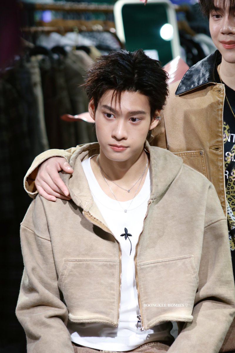 boongkeehomies's tweet photo. วันจันทร์แบบนี้ เอารูปหล่อๆเท่ๆของน้องบุ้งกี๋มาฝาก คิดถึงจังเลย💌💓🥺
ตั้งใจเรียนนะคั้บ ✏️📖🙇‍

⋆.𐙚 ̊ @bsurasee_ 
#boongkeesurasee °˖ ✧ https://t.co/n3hgvq8lex