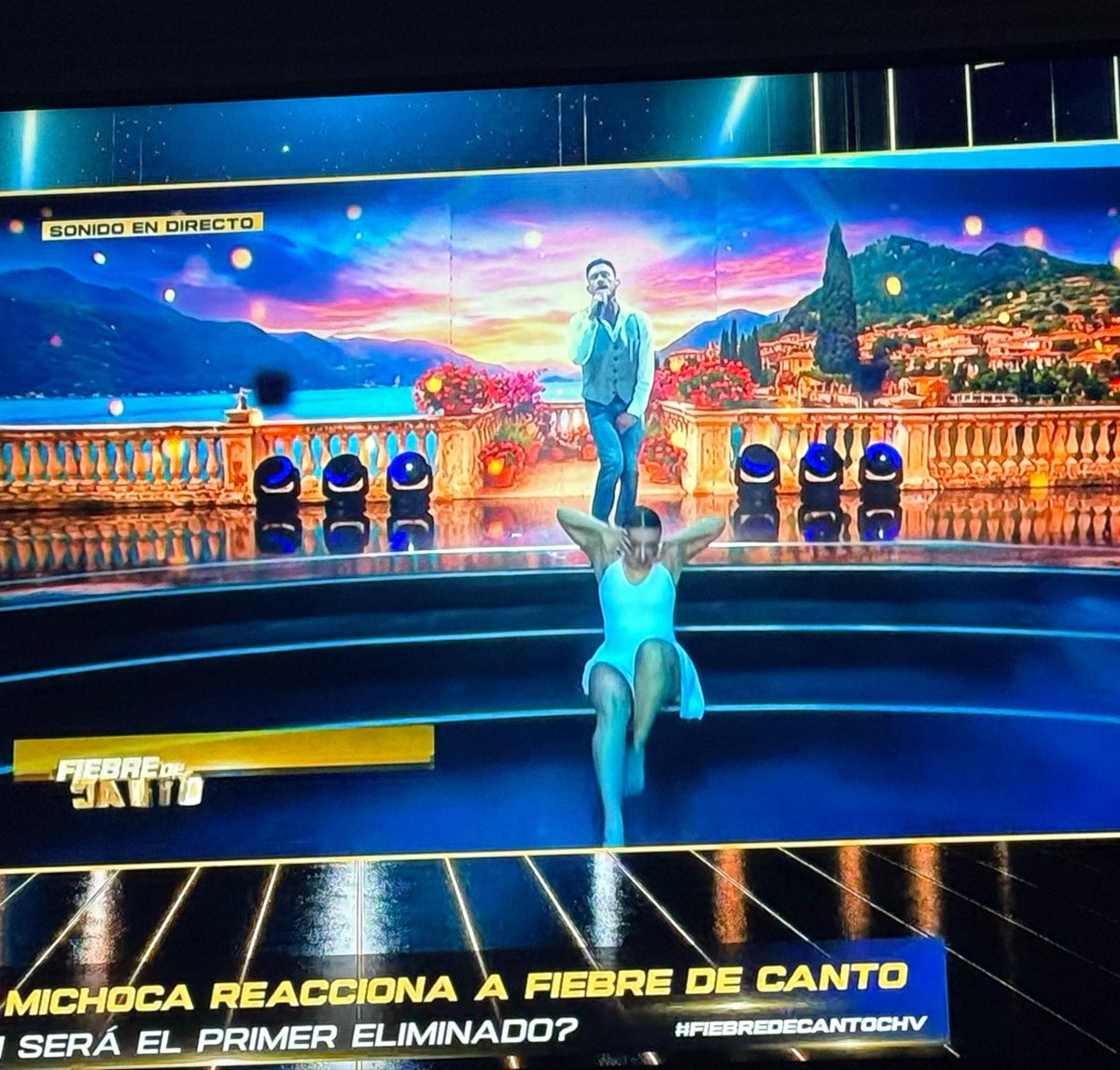 myoiafterglow's tweet photo. pose culia la de pinilla NDKDKDKS era demi lovato  #FiebreDeCantoCHV https://t.co/iAJhYsLznJ