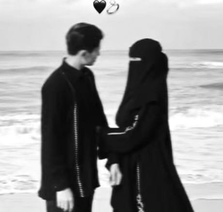 AUMAG4's tweet photo. شادی کے بعد ہمیشہ کوئی نہ کوئی آپکی بیوی سے زیادہ خوبصورت، یا آپکے شوہر سے زیادہ مالدار ضرور ہوگا۔

اگر رشتہ صرف حسن یا دولت کی بنیاد پر قائم ہو، تو ان رشتوں کا یہ سلسلہ کبھی ختم نہیں ہوگا۔

اس لیے اپنے جیون ساتھی کا انتخاب اسکے کردار، اخلاق، وفاداری اور خوبصورت روح کی بنیاد پر https://t.co/xxBwKbvFwd