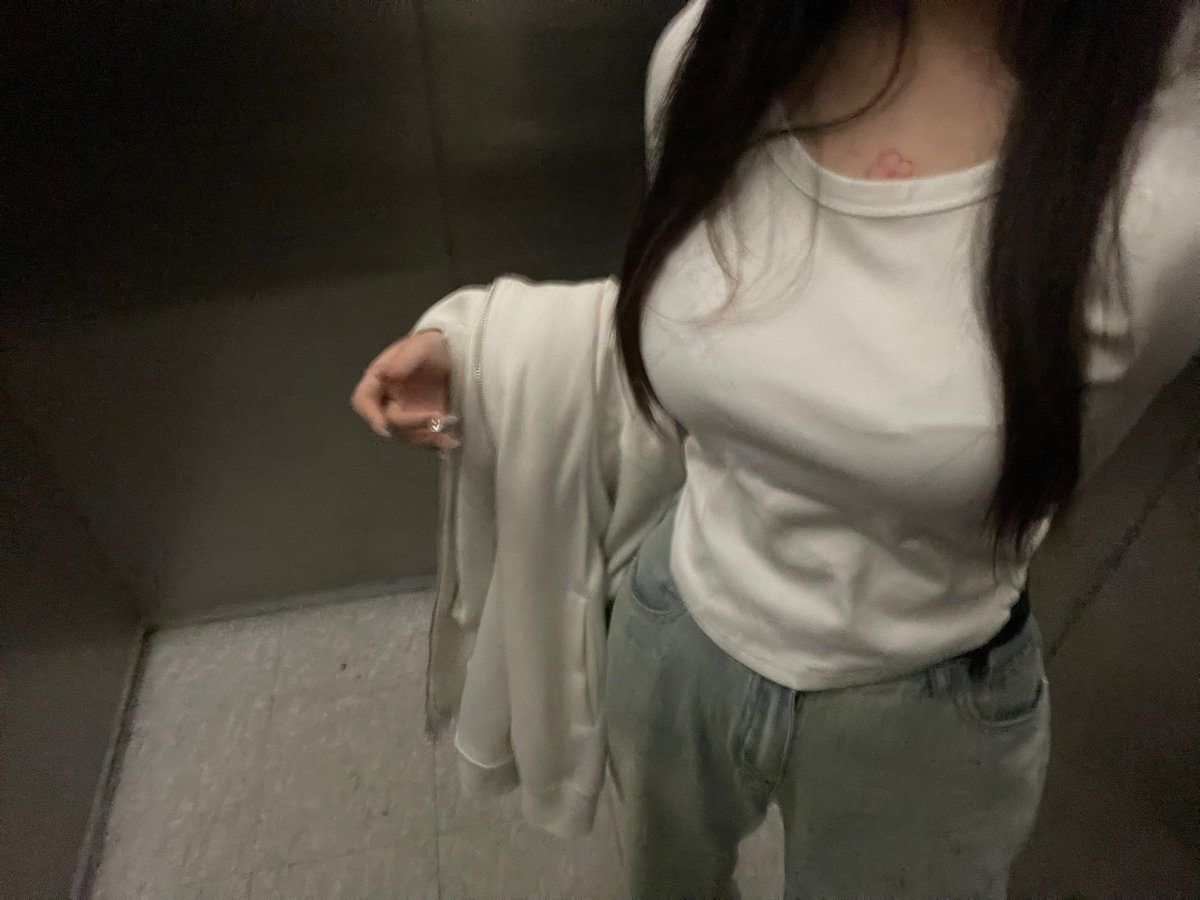 kitten2121_'s tweet photo. 抱抱 https://t.co/jKzSxMqwN2