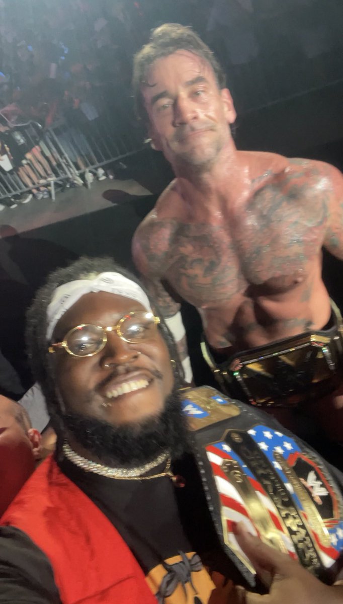 _CharlesButler's tweet photo. #wwesavannah #wwesummertour #wwe https://t.co/Pu9EIwyRNZ
