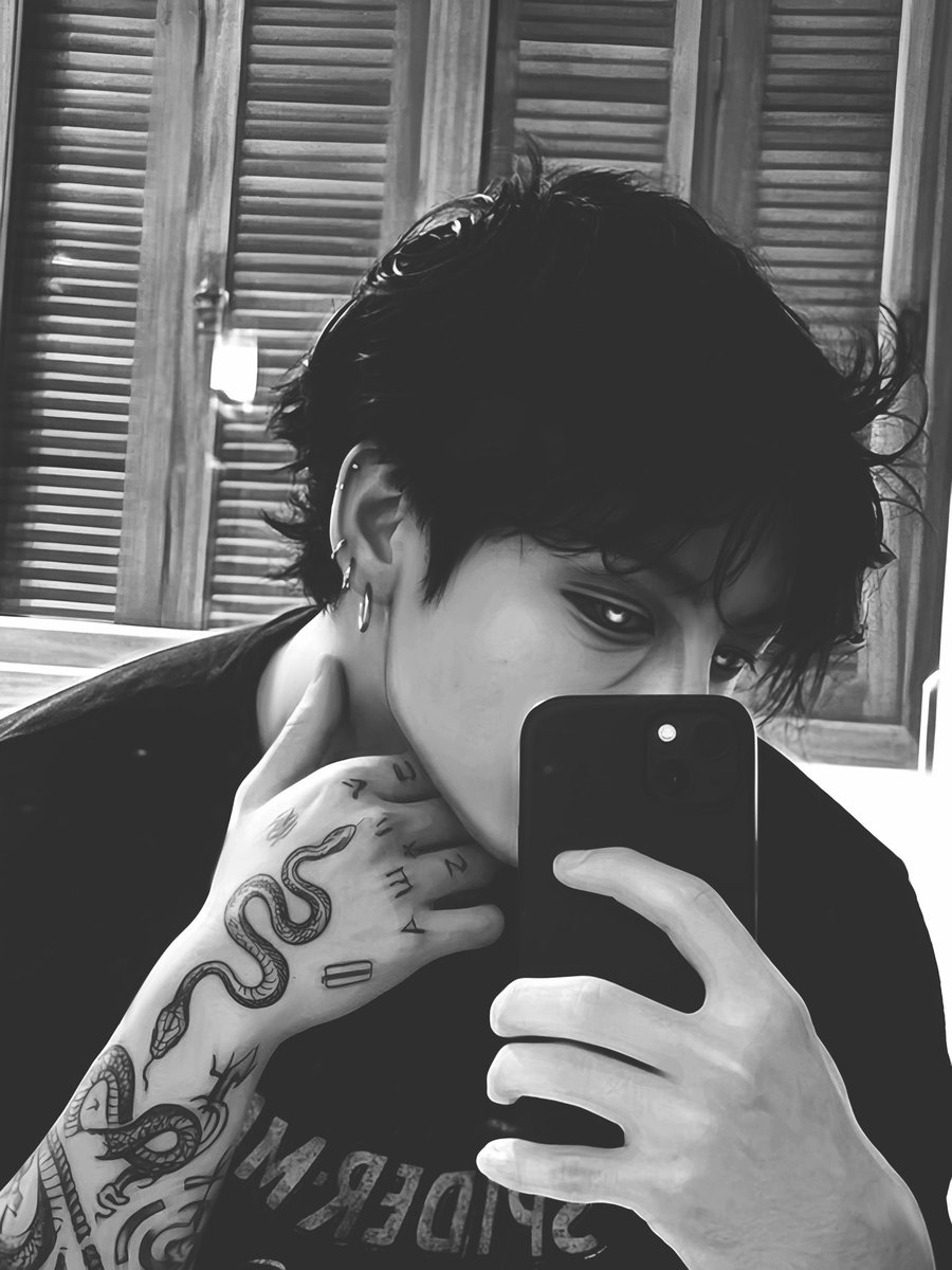 blooxdzz's tweet photo. ㅤㅤㅤ

ㅤㅤㅤ Conocerte es como 
ㅤㅤㅤ una adicción que duele.

ㅤㅤㅤ https://t.co/bF2C2zBapC