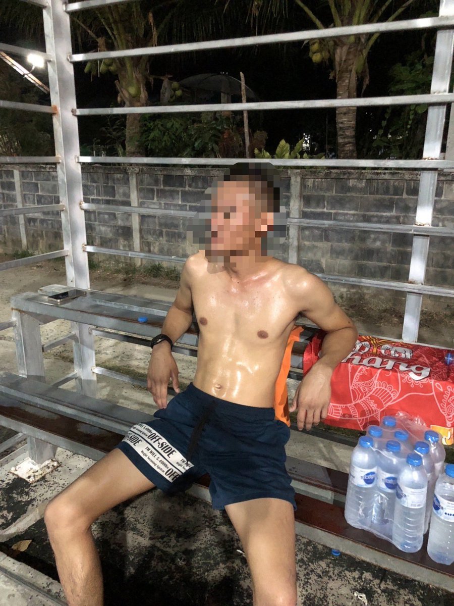 Cpsindrk's tweet photo. ตำรวจ 56 เอาเมีย มีแตก https://t.co/3Q9C1mGhGb