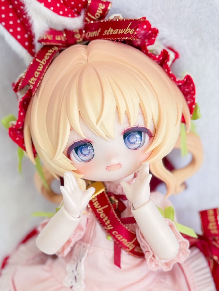 Romantic_Dolls's tweet photo. うぱたろー様(@upataro_doll )の素敵な企画で、おまかせメイクしていただきました✨
『無邪気な笑顔が可愛い子』をテーマでお願いしました🎀
小さい牙とお口の形がめっちゃ可愛くて、笑顔に癒される〜🍓🐰🍓
こんなに可愛いメイクで仕上げていただき、ありがとうございました…！！

#うぱっこ https://t.co/TaucsN4lfN