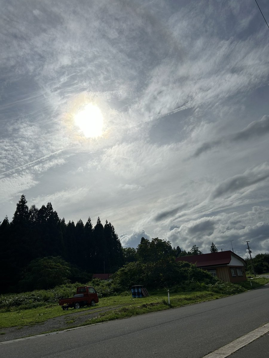 sanset0930's tweet photo. 長閑な田舎に行ってみた🌱
帰りたくなくなるんだよね https://t.co/ChYgD4Q2Xd