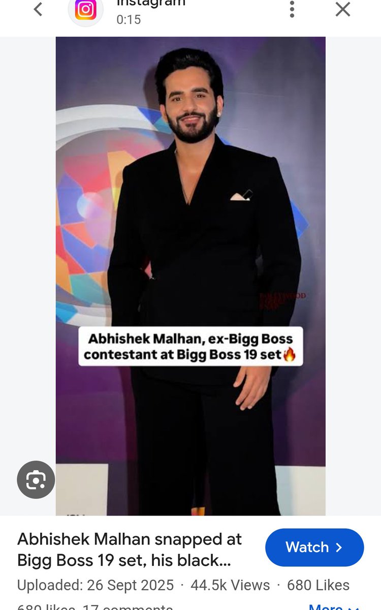 ZoeRyan560917's tweet photo. @deoli_tash52874 @BanwariKhatwar Bhai hum log pehle elvish ko Kuch nehi bolte Tum log  phele se rrr karte ho. Or Konsa look copy Kara hai. Abhishek Bhai shirt Kya uper blazer pehna hai. Jesha 2024 2025 pe pehna tha.
#AbhishekMalhan
#Fukralnsaan https://t.co/tUN631zX0N