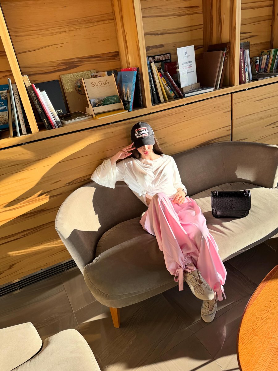 LilAraon's tweet photo. uyanıyorum çanta yağmur
ayna deneme farklı ☀️
tatlı hissediyorum @乂esCort乂@ 
 #bursa #osmangazi #nilüfer akıl bilgi https://t.co/Wkog3hnkaQ