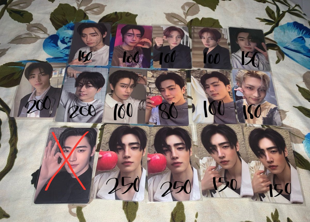 rkluvsw's tweet photo. wts lfb  

   ₱ on pictures | can negotiate sa price 

   -> x sensitive buyer 
   -> x rush shipping | weekend  shipments 
   -> dop : 50% nrdp rb after 2weeks prio payo
   ->  mop : gcash 
   -> mod : J&amp;T

t. enhypen , bts , svt , ive , boynextdoor https://t.co/Gy9WieBJaA