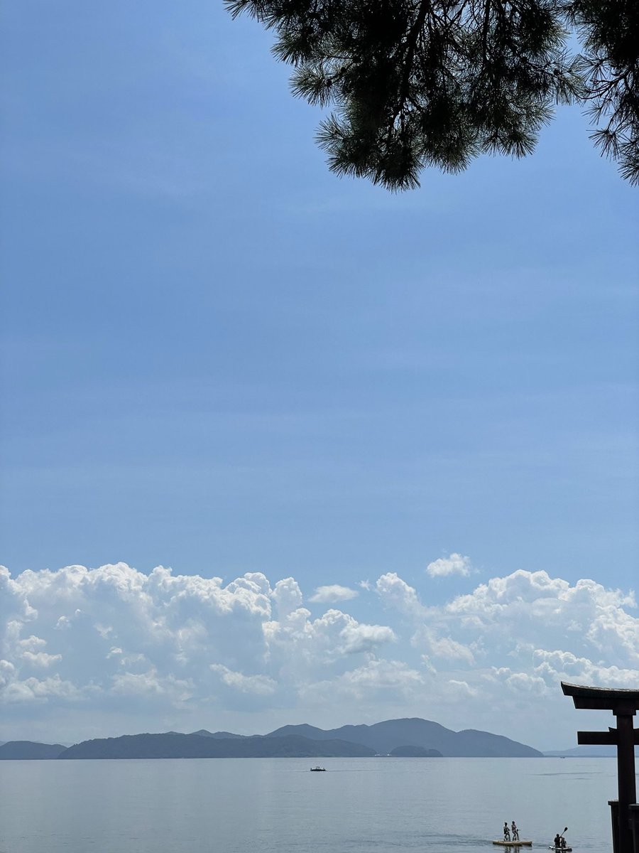 doremi_JURI's tweet photo. 今車の中で正座12こ全部言えない説やっててほんとに誰も言えない笑笑笑笑笑笑
そして空綺麗なう🎶 https://t.co/ntQY33IP3B