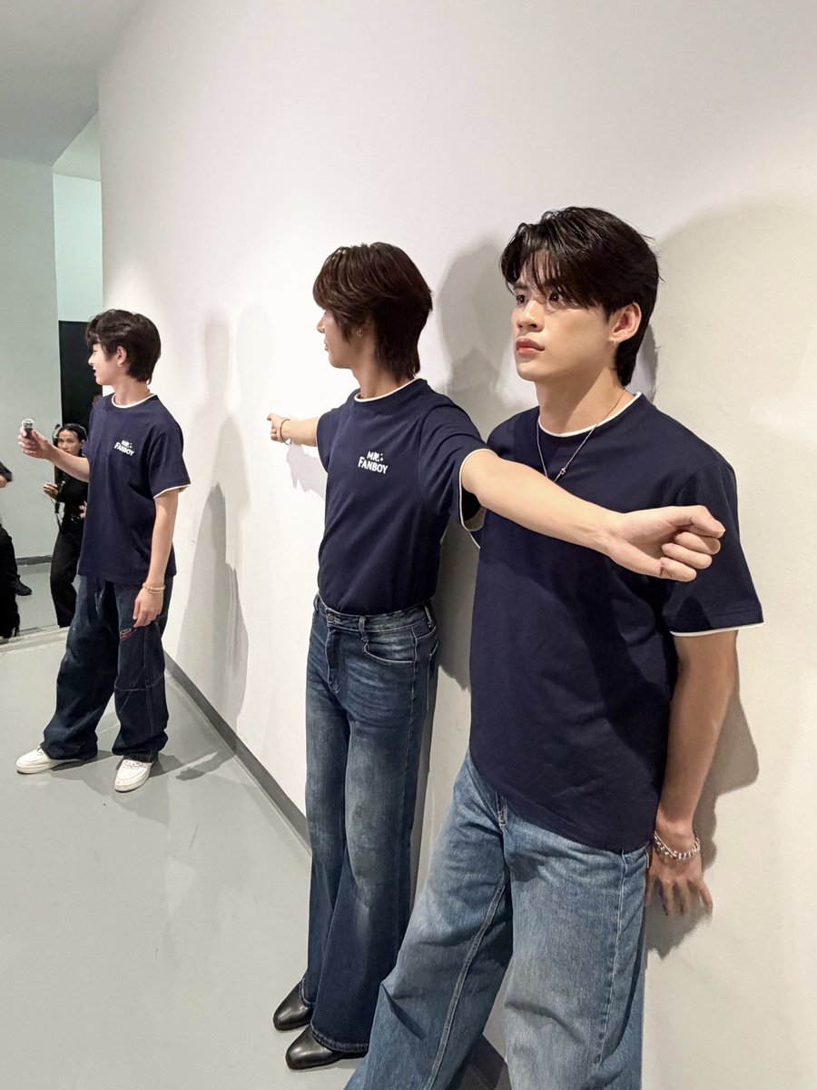 ronna_ronnachai's tweet photo. จำได้แค่ว่า ตรงนั้นดูวุ่นวายไปหมด 🤣 https://t.co/CpAzx045WE