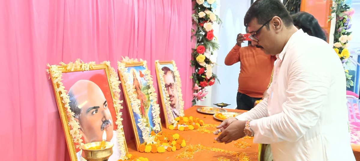 prasenj72141298's tweet photo. At Royal Banquet of Barasat district DinDayal Prasikhan Maha Abhijan #wbbjp #sunilbansal #suvensuadhikari #amitabhachokraborty #barasatdistrict #rajarhatnewtown https://t.co/p5Cpd4juTh