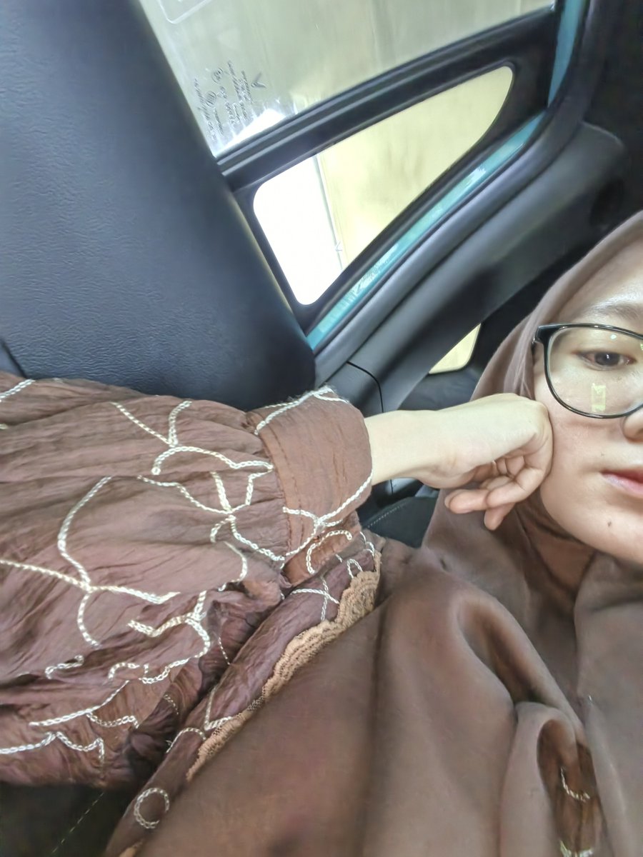 mimzi24's tweet photo. Baru pulang dari bapenda ngurus pajak dan udah lewat jam makan siang, lapernyaa 🫨 https://t.co/oXx8DBxBUY