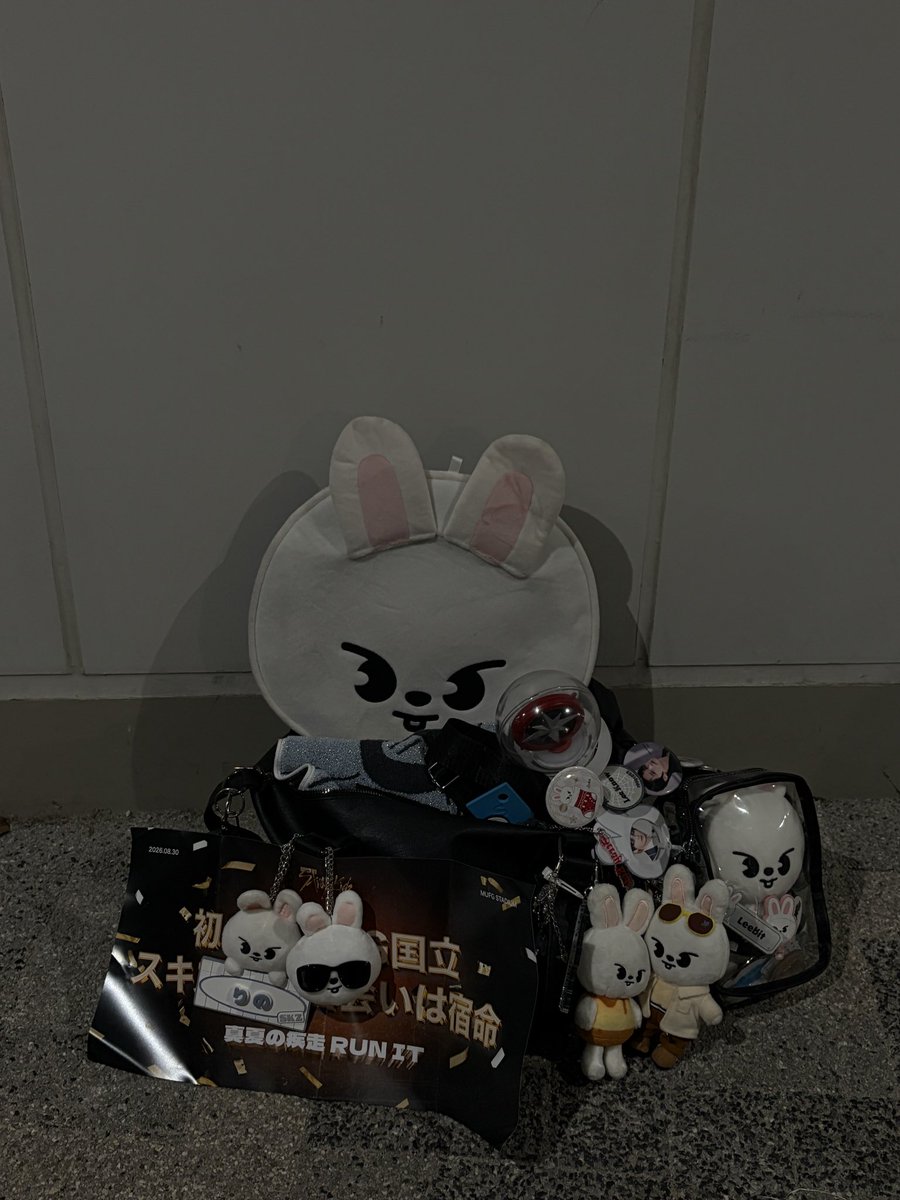 730_yuzuki's tweet photo. ~straykids World tour RUN IT~

海外男性 初  国立競技場 おめでとう‼️✨
そんな素敵な場面に立ち会えて感激！

いつも楽しい時間をありがとうございます😭🤍
叫びまくって楽しみまくって最高の時間だった
まだまだ追いかけます！次のライブも楽しみっ

 #straykids  #RUN_IT_Japan #国立  #スキズ https://t.co/RifoQ8VNrI