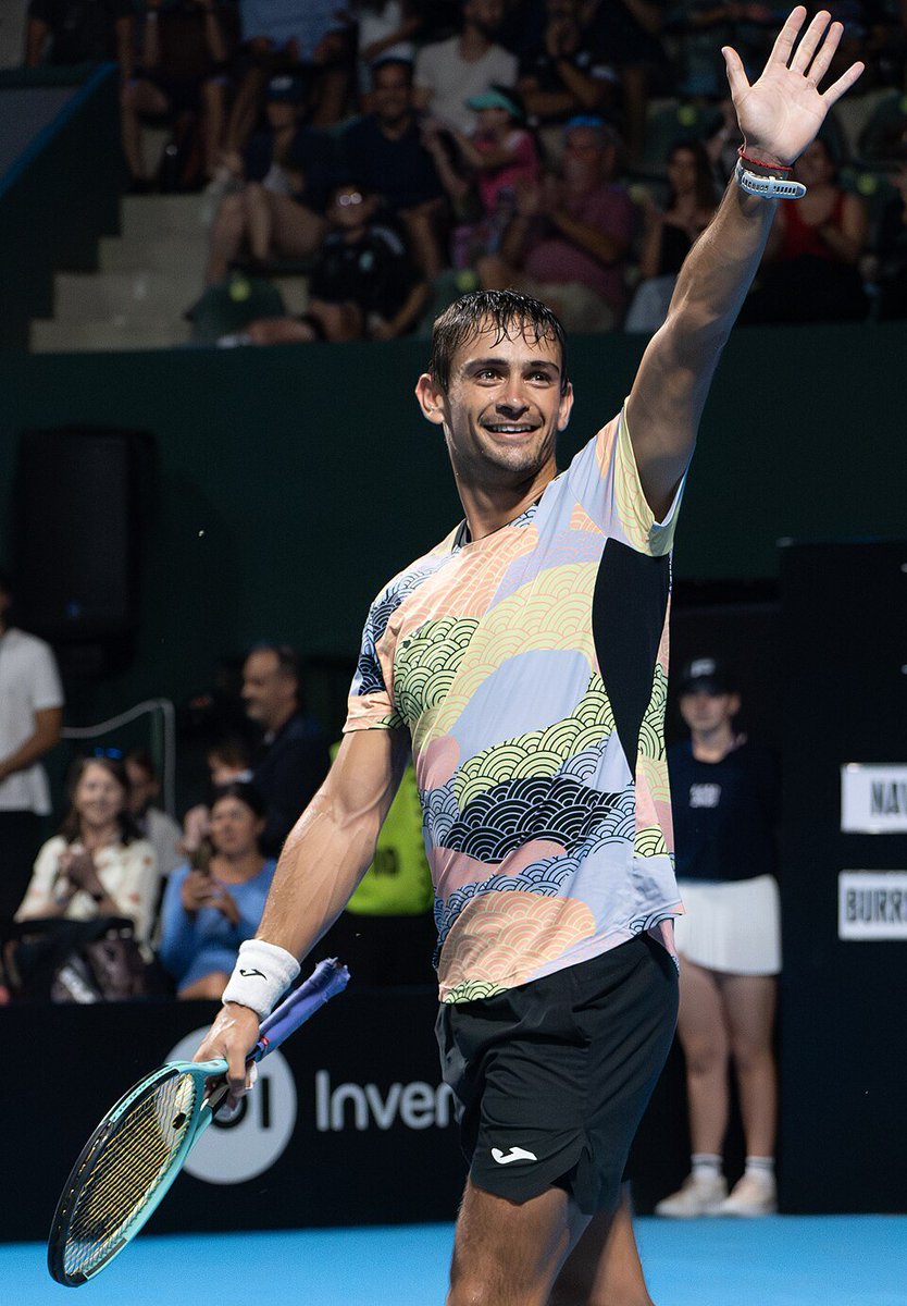 D_KingJay's tweet photo. This right here is Mariano Navone, the young Argentine that defeated Novak Djokovic at Flushing Meadows in 5 sets.
He handed Novak his first ever game exit at the US Open. https://t.co/fsEkch5jib