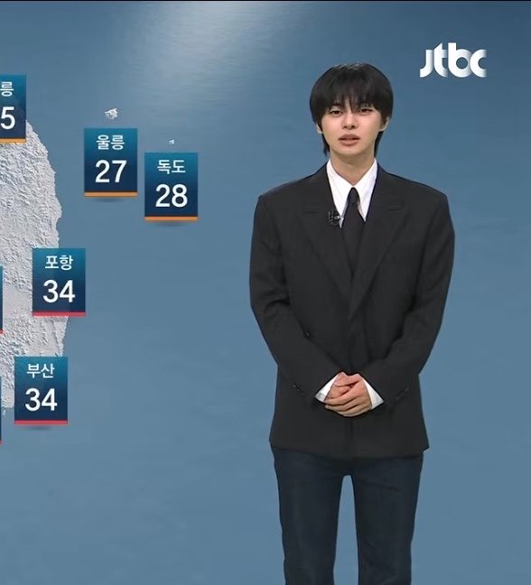 mayuge_katahaba's tweet photo. 韓国のお天気キャスターお兄さんの休日がこれなのやばくない？ https://t.co/4dwRsC3GK9