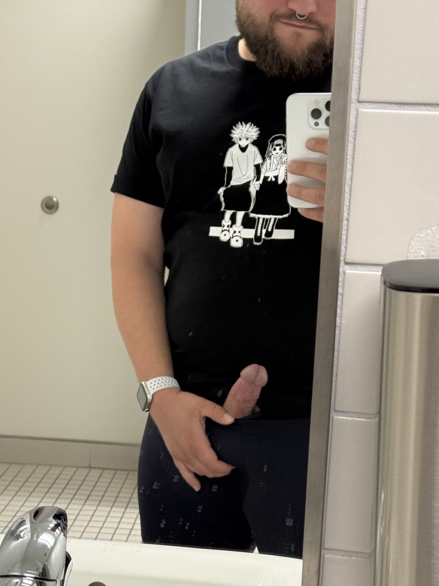 meatballs_001's tweet photo. Peeking out
#boner #penis #cub #beard #public https://t.co/kigJFefNlH