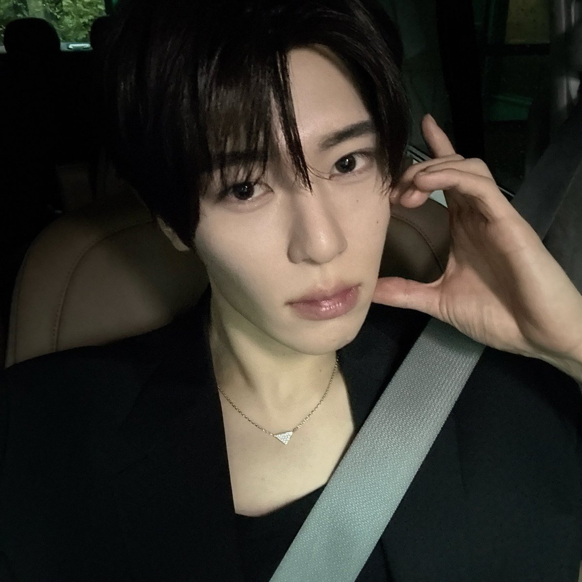 511LOG's tweet photo. 260831 13:51 KST  
🌷📸 https://t.co/GacjX2FzvB